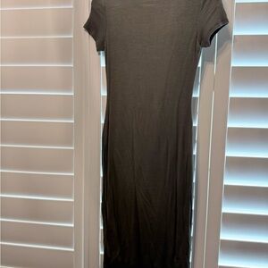 Women’s Short-Sleeve Maxi Dress in Olive Green